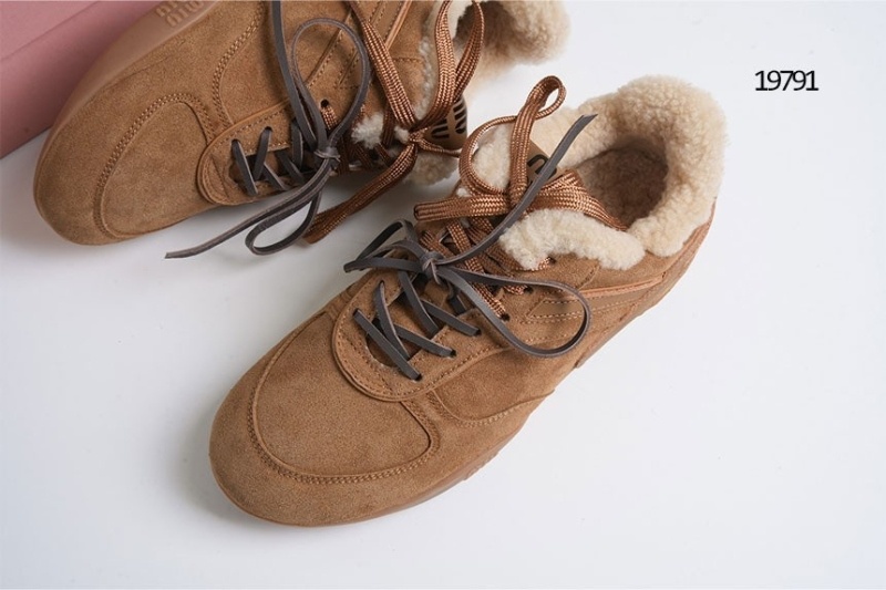 미우미우 짐 레더 스웨이드 스니커즈