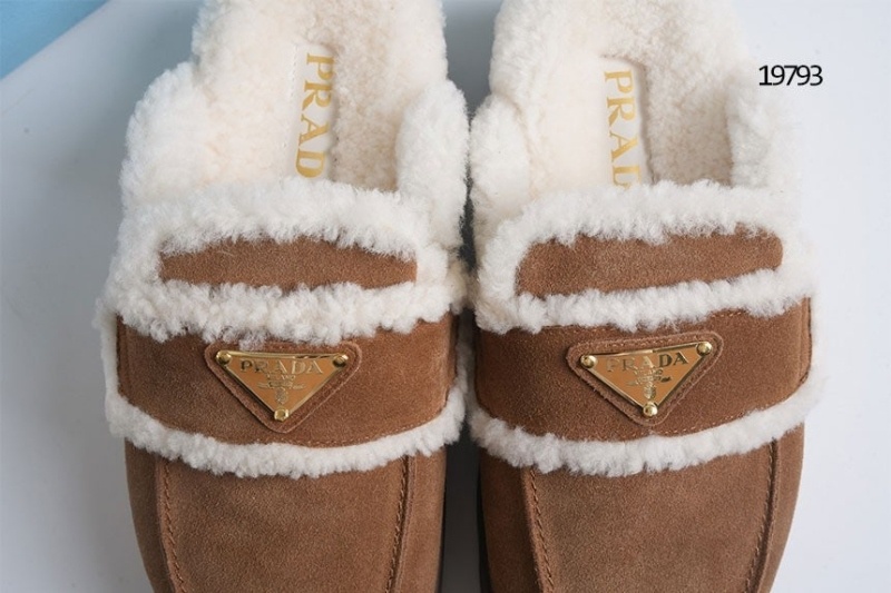 프라다 시어링 트림 플랫폼 뮬 로퍼