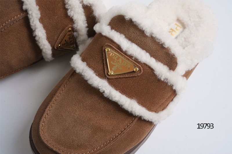 프라다 시어링 트림 플랫폼 뮬 로퍼