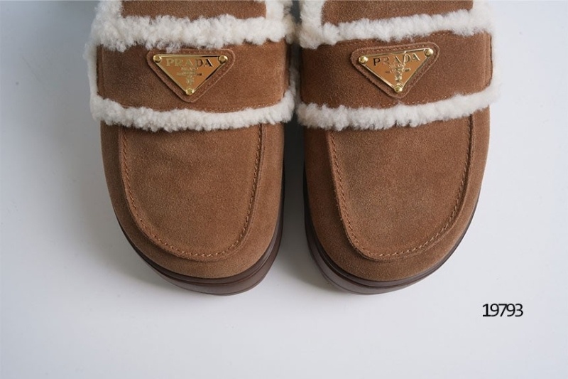 프라다 시어링 트림 플랫폼 뮬 로퍼