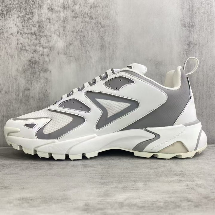 루이비통 러너 스니커즈 화이트 그레이 -풀박스-