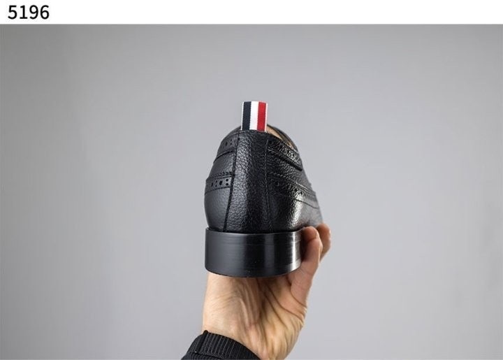 톰브라운 페블그레인 클래식 윙팁 슈즈