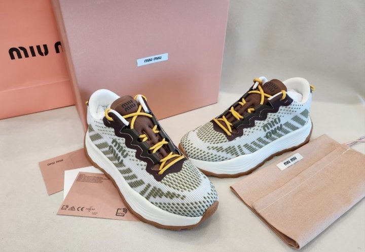 미우미우 여성 테크니컬 패브릭 스니커즈 - 고급버전