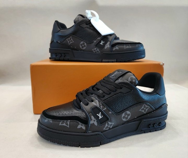 루이비통 LV 트레이너 스니커즈 고급버전 - 블랙