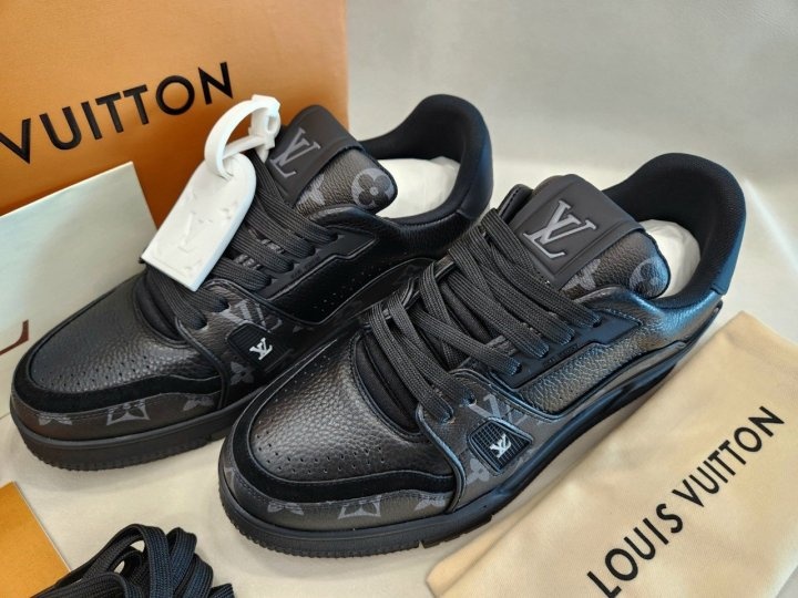 루이비통 LV 트레이너 스니커즈 고급버전 - 블랙
