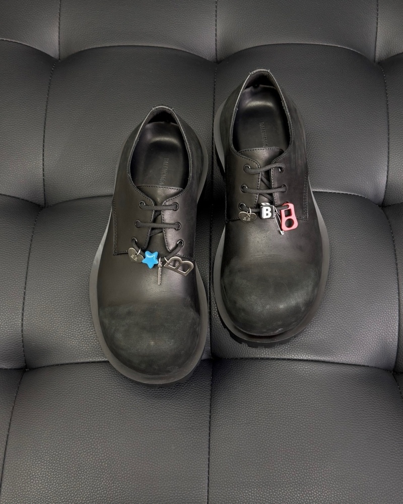 발렌시아가 허머 더비 블랙