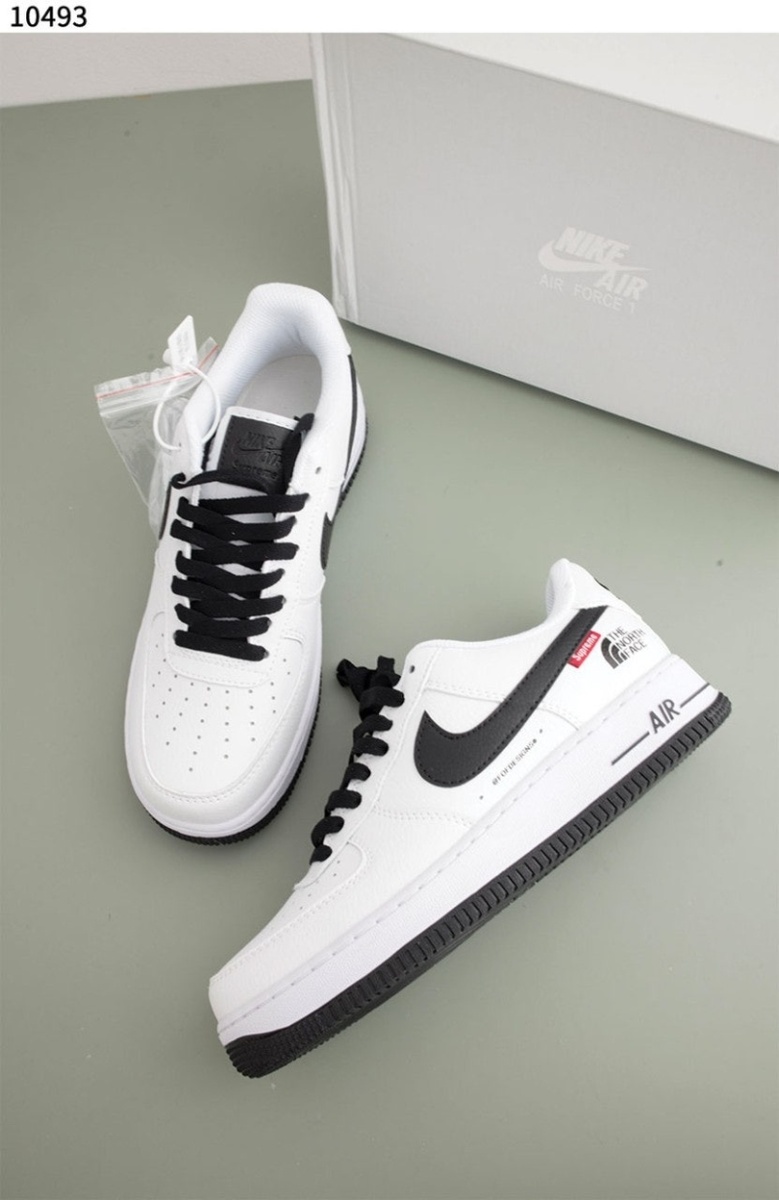 나이키 x 슈프림 x 노스페이스 에어포스 스니커즈