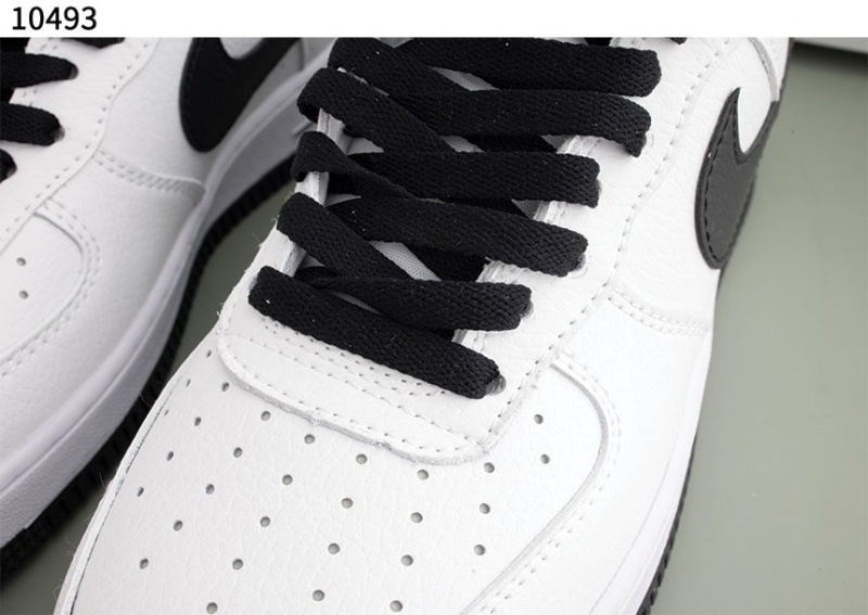 나이키 x 슈프림 x 노스페이스 에어포스 스니커즈