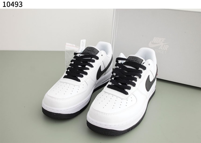 나이키 x 슈프림 x 노스페이스 에어포스 스니커즈