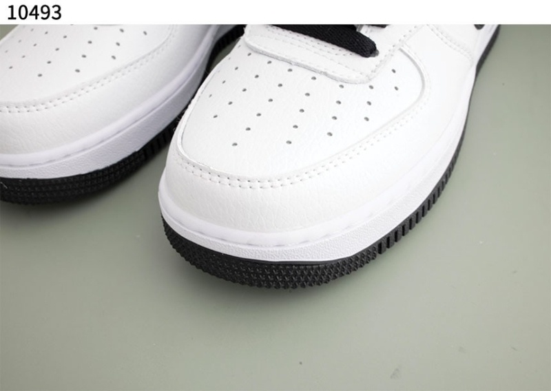 나이키 x 슈프림 x 노스페이스 에어포스 스니커즈