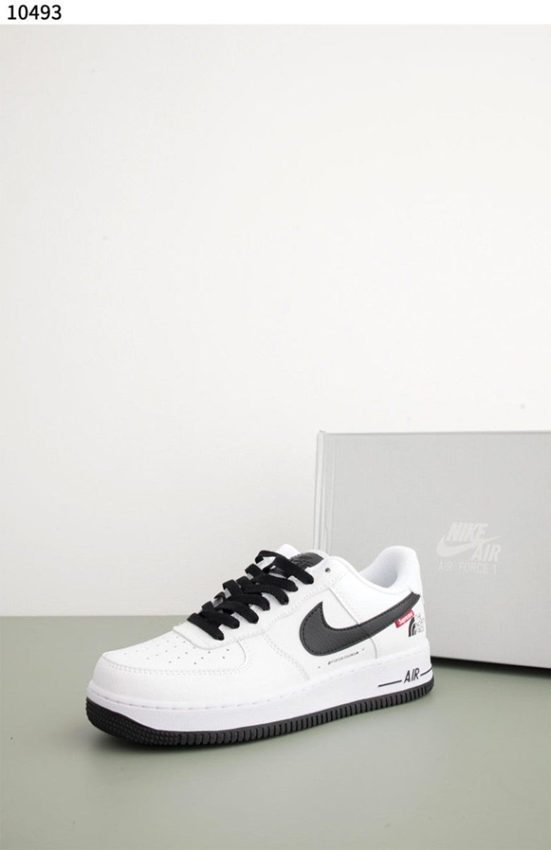 나이키 x 슈프림 x 노스페이스 에어포스 스니커즈