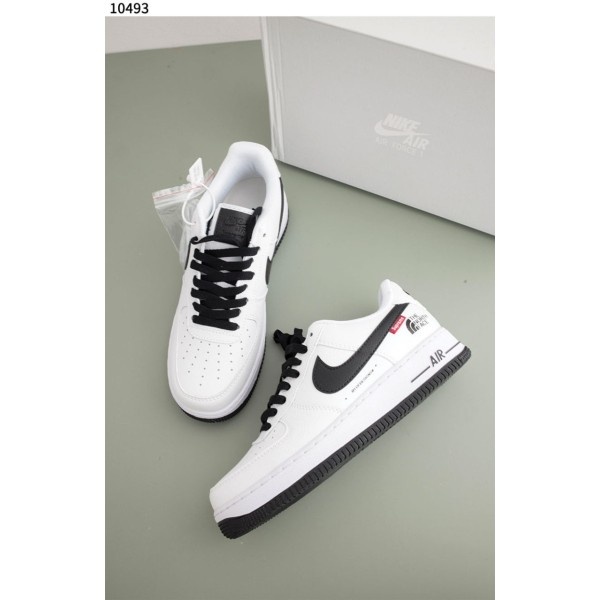 나이키 x 슈프림 x 노스페이스 에어포스 스니커즈