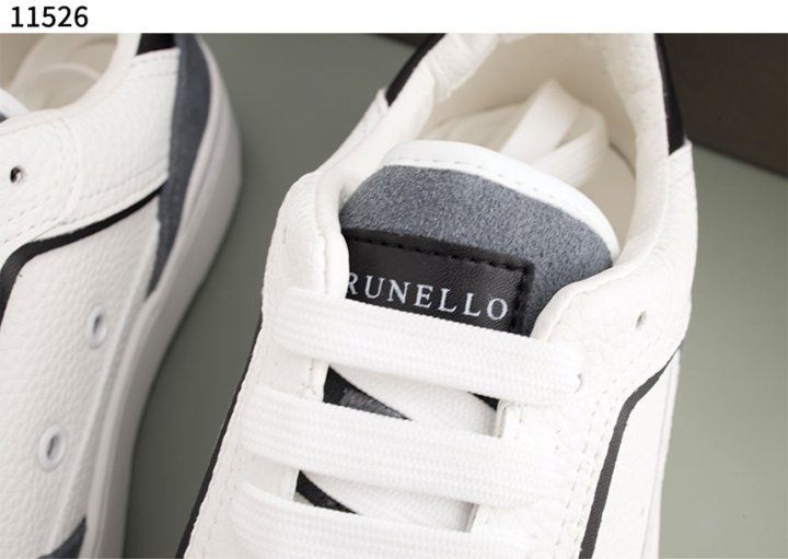 브루넬로 쿠치넬리 펀칭 패널 그레이니 레더 스니커즈