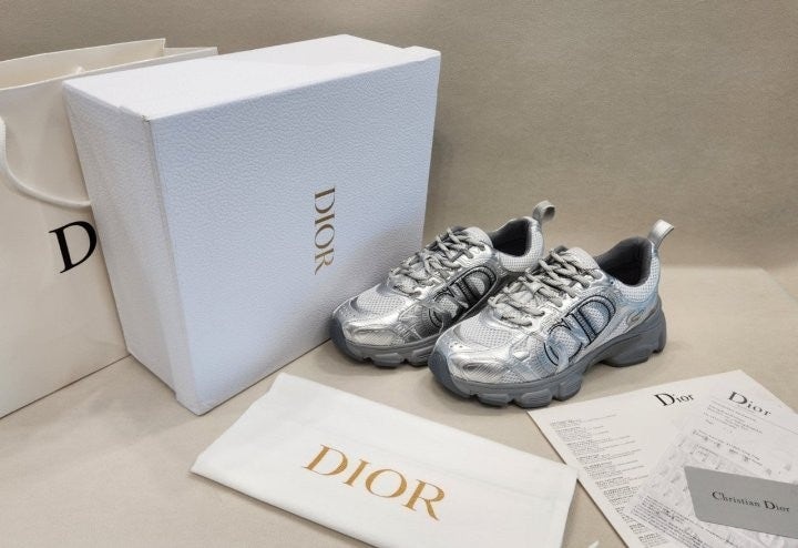 디올 24시즌 크로노 한소희 스니커즈 (고급버전) - 실버