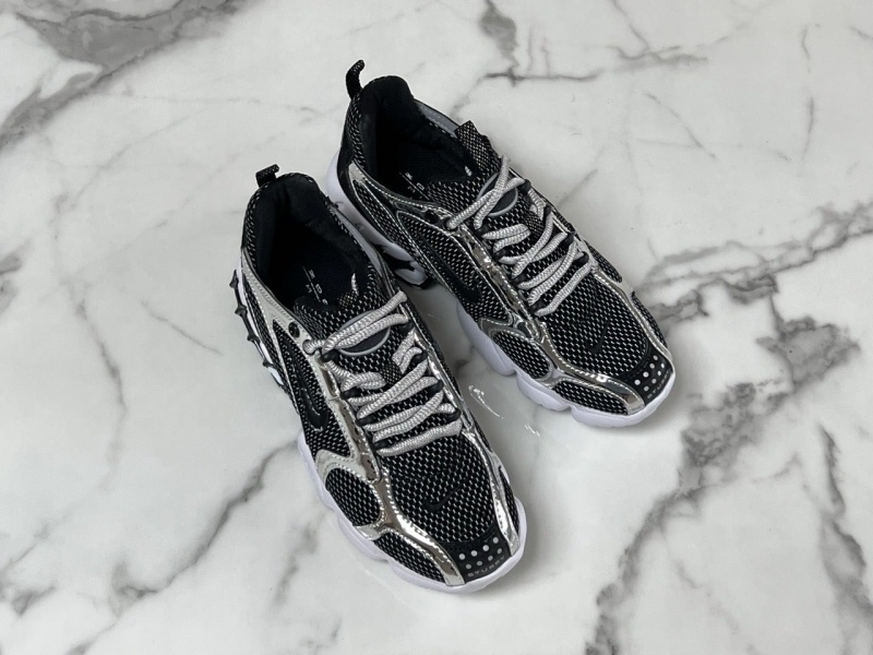 나이키 X 스투시 에어 줌 스피리돈 케이지2 퓨어 플레티넘