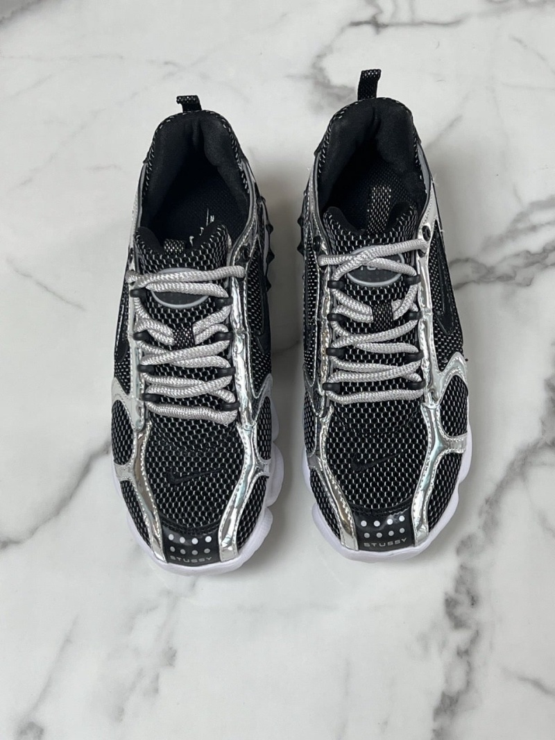 나이키 X 스투시 에어 줌 스피리돈 케이지2 퓨어 플레티넘