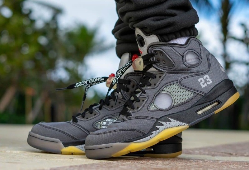 [나이키] 조던 5 x 오프화이트 레트로 SP 블랙 모슬린 (정품급)