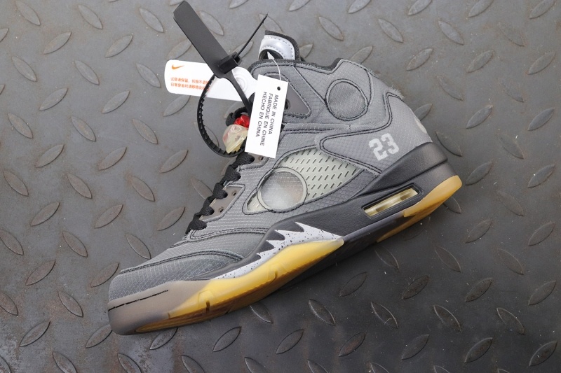 [나이키] 조던 5 x 오프화이트 레트로 SP 블랙 모슬린 (정품급)