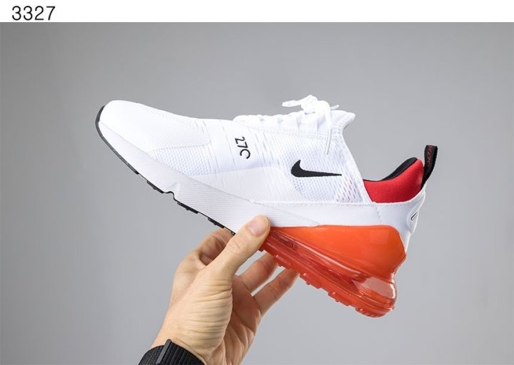 나이키 에어맥스 270 유니버시티레드