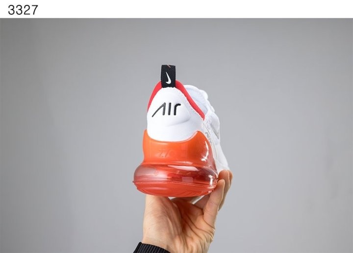 나이키 에어맥스 270 유니버시티레드