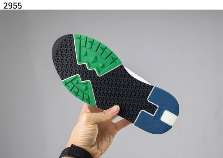 에르메스 트레일 스니커즈