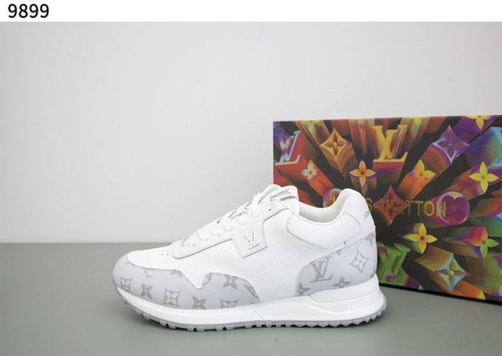 루이비통 런 어웨이 스니커즈