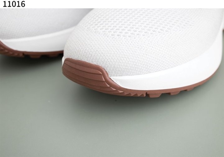 로로피아나 위크엔드 워크 스니커즈