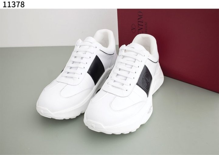 발렌티노 배색 레더 스니커즈