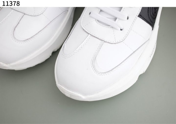 발렌티노 배색 레더 스니커즈