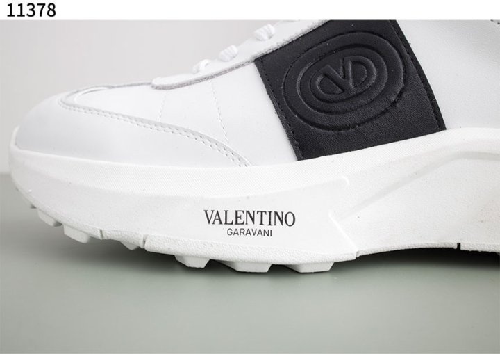 발렌티노 배색 레더 스니커즈