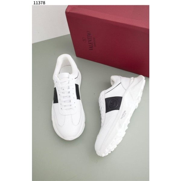 발렌티노 배색 레더 스니커즈