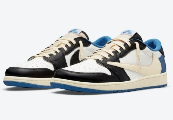 나이키 x 트래비스 스캇 신발 레플리카 에어조던1 로우 캑터스 잭 로얄