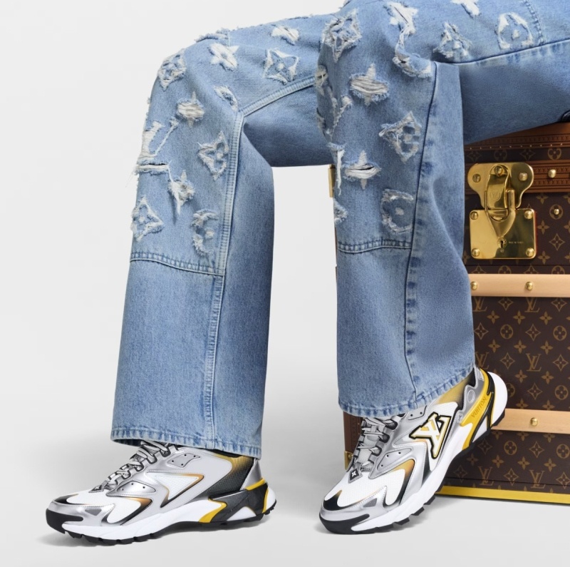 루이비통 러너 태틱 스니커즈 - 3 Color