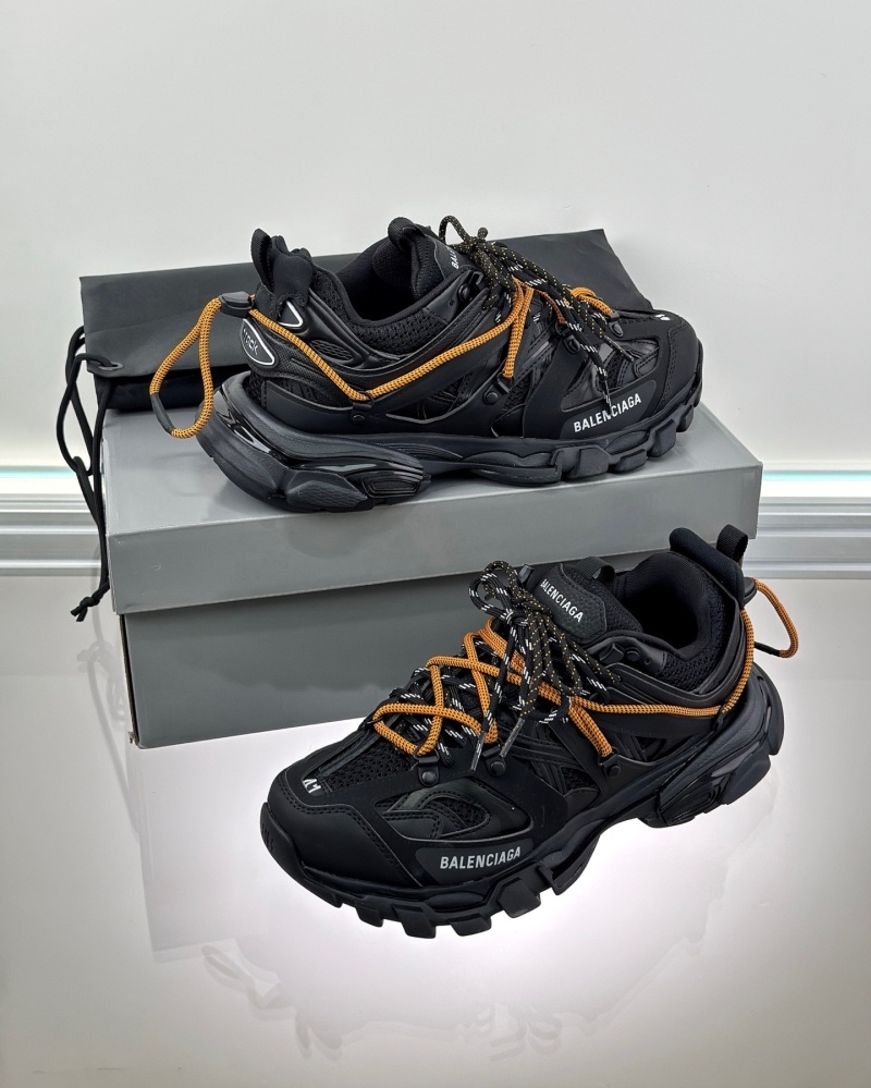 발렌시아가 트랙 트레일 레이스 스니커즈 블랙/오렌지