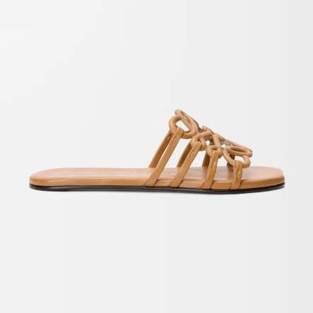 로에베 수입 페달 아나그램 슬라이드 - 2 Color