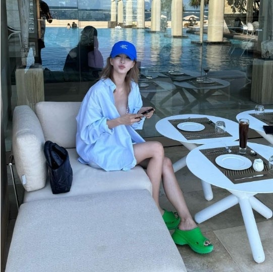 발렌시아가 x 크록스 풀 슬라이드 샌들 그린