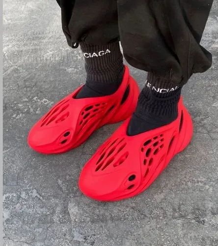 아디다스 이지 폼 러너 전색상 주문가능 - 해외배송