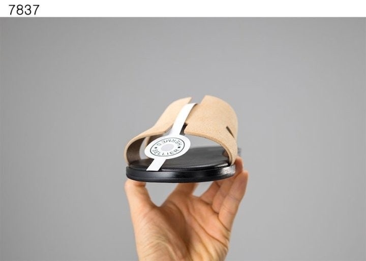 에르메스 남성 이즈미르 스웨이드 샌들 - 베이지