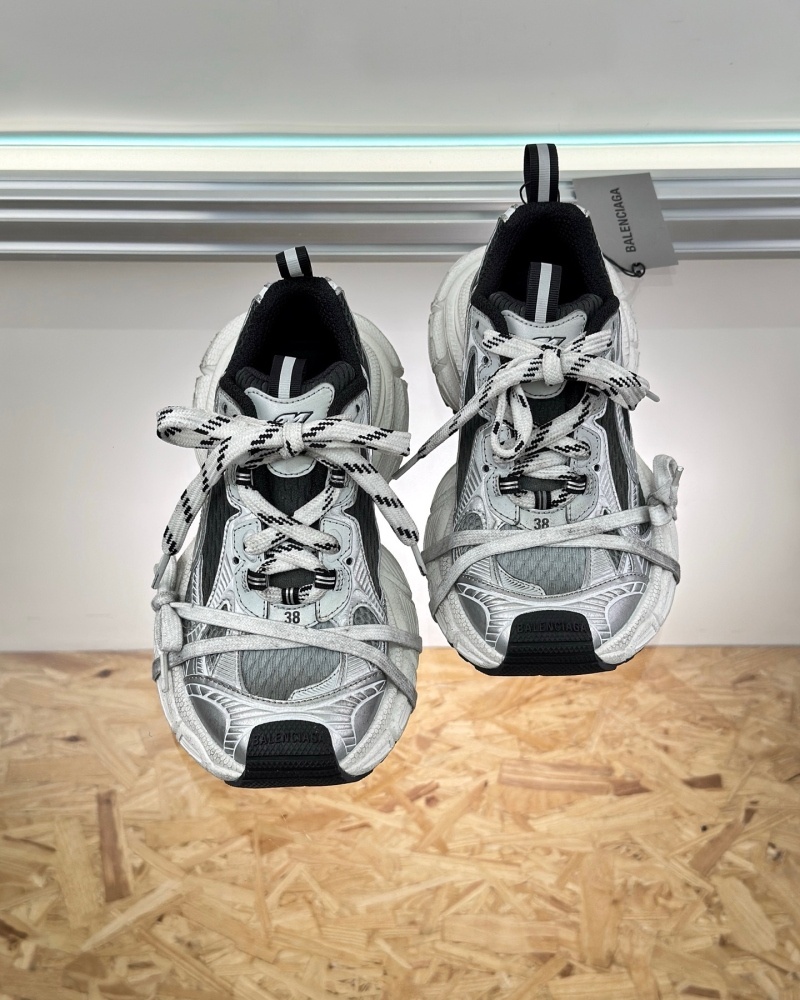 발렌시아가 3XL 그래디언트 스니커즈 블랙 그레이