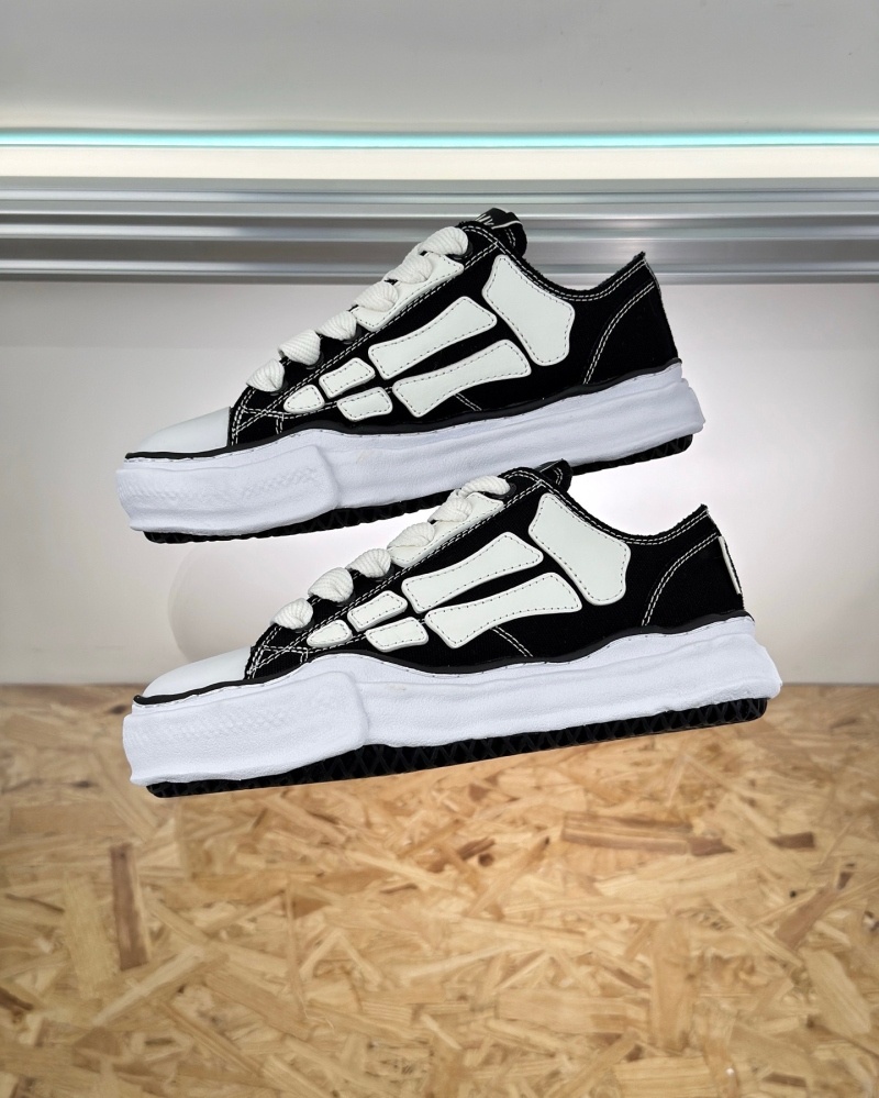 메종 미하라 야스히로 x 아미리 본즈 스니커즈 - 2 Color