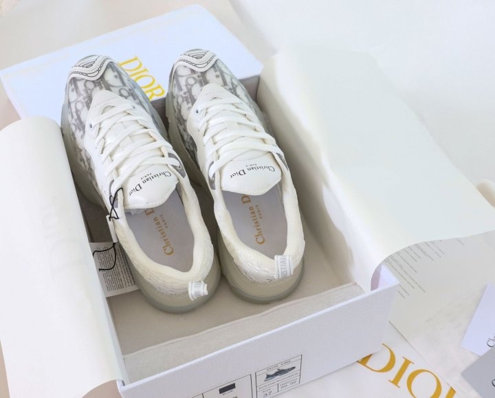 디올 바이브 스니커즈 - 그레이