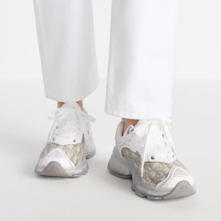 디올 바이브 스니커즈 - 그레이