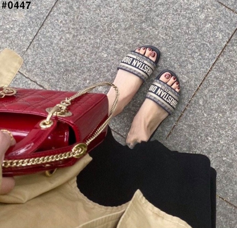 디올 여성 디웨이 자수 코튼 뮬 슬리퍼