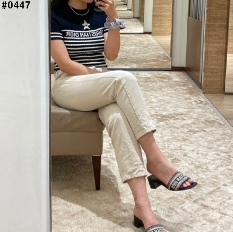 디올 여성 디웨이 자수 코튼 뮬 슬리퍼