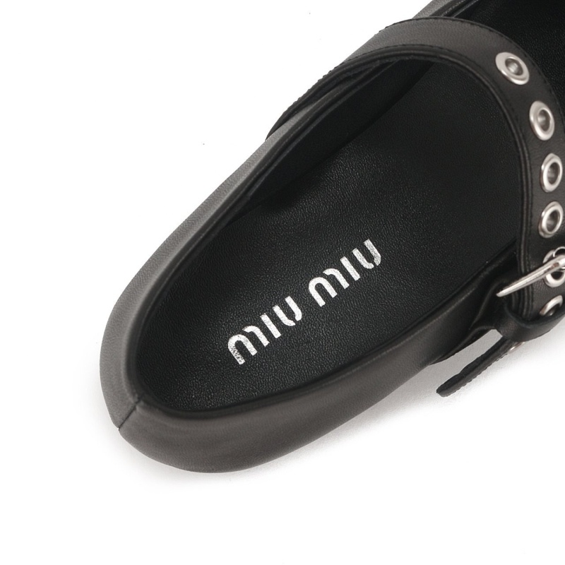 미우미우 가죽 발레리나 플랫 슈즈