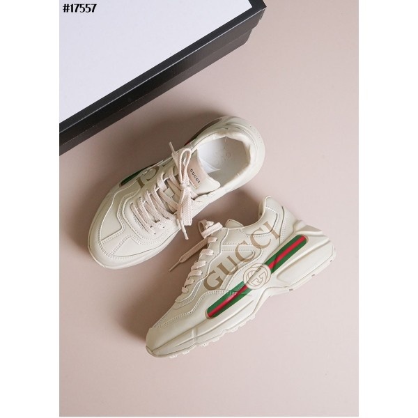 구찌 띠로고 라이톤 레더 스니커즈