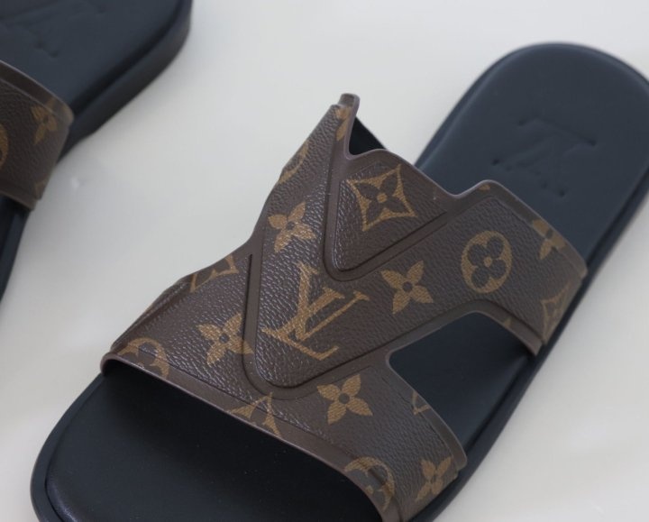 루이비통 오아시스 뮬