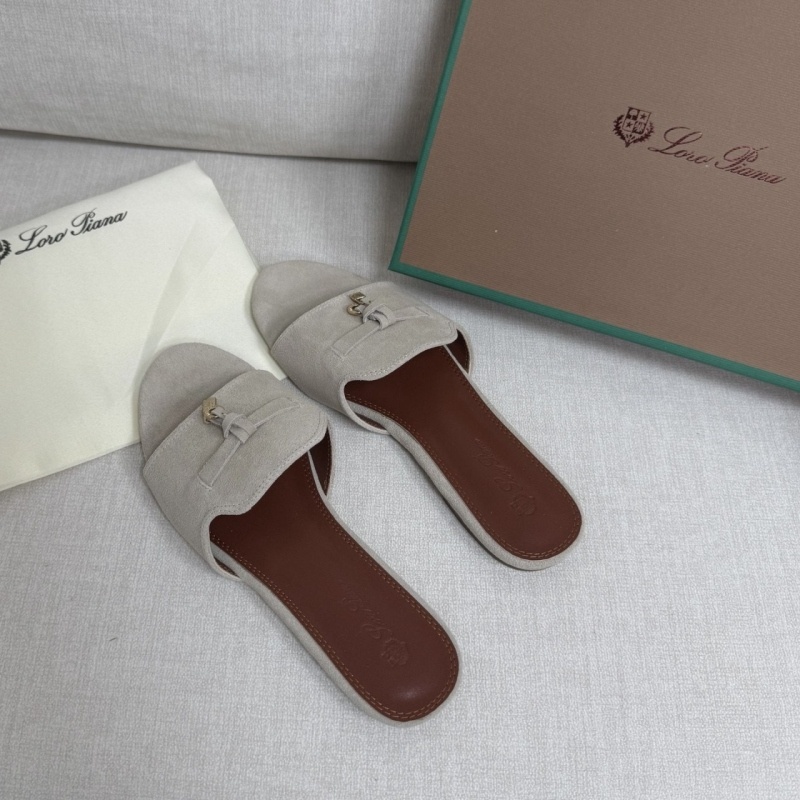 로로피아나 썸머 참스 스웨이드 샌들 뮬 슬리퍼