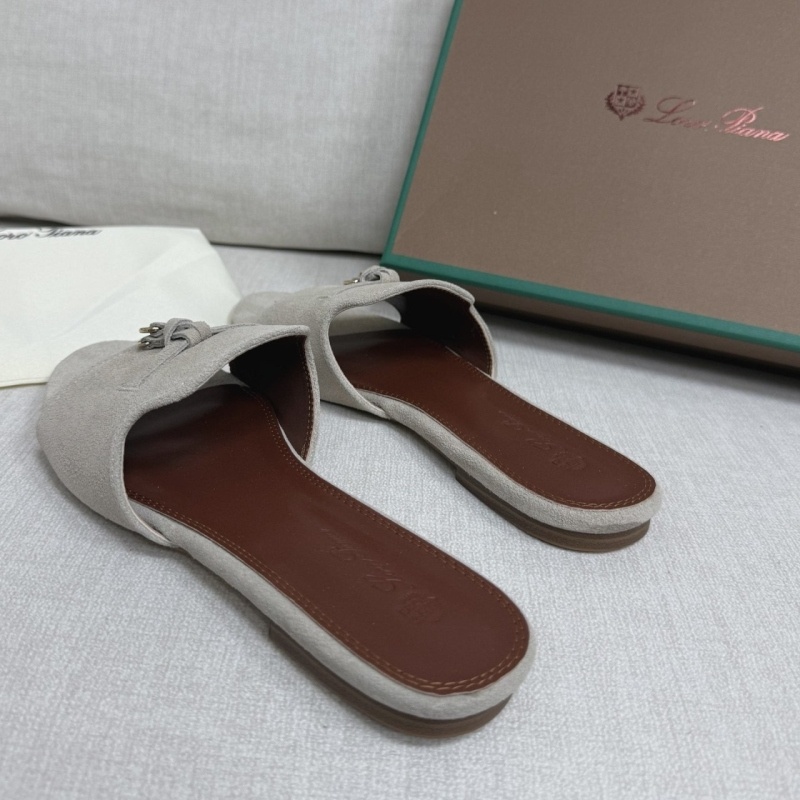 로로피아나 썸머 참스 스웨이드 샌들 뮬 슬리퍼