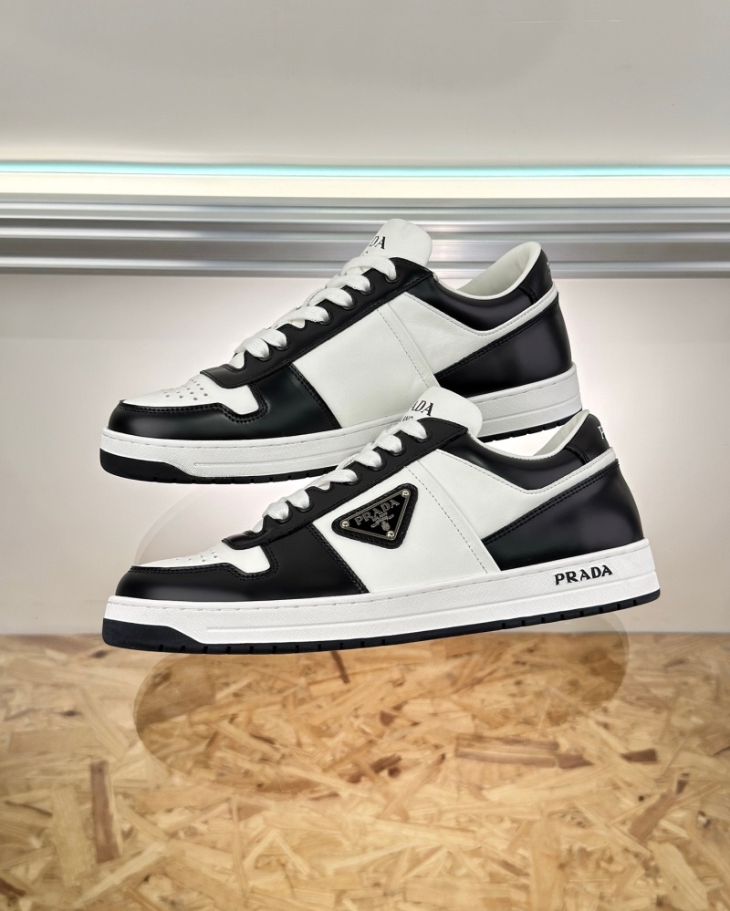 프라다 다운타운 스니커즈 - 화이트블랙
